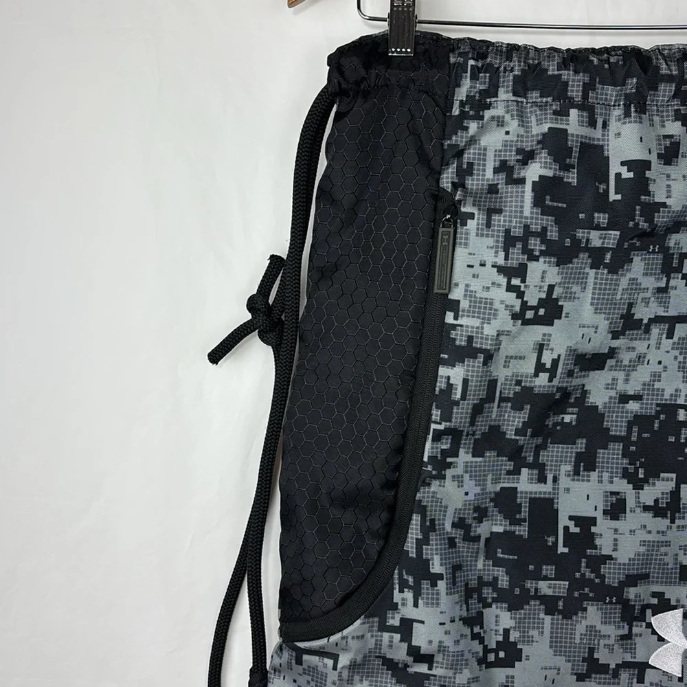 OVERSIZED Under Armour Drawstring Bag 16